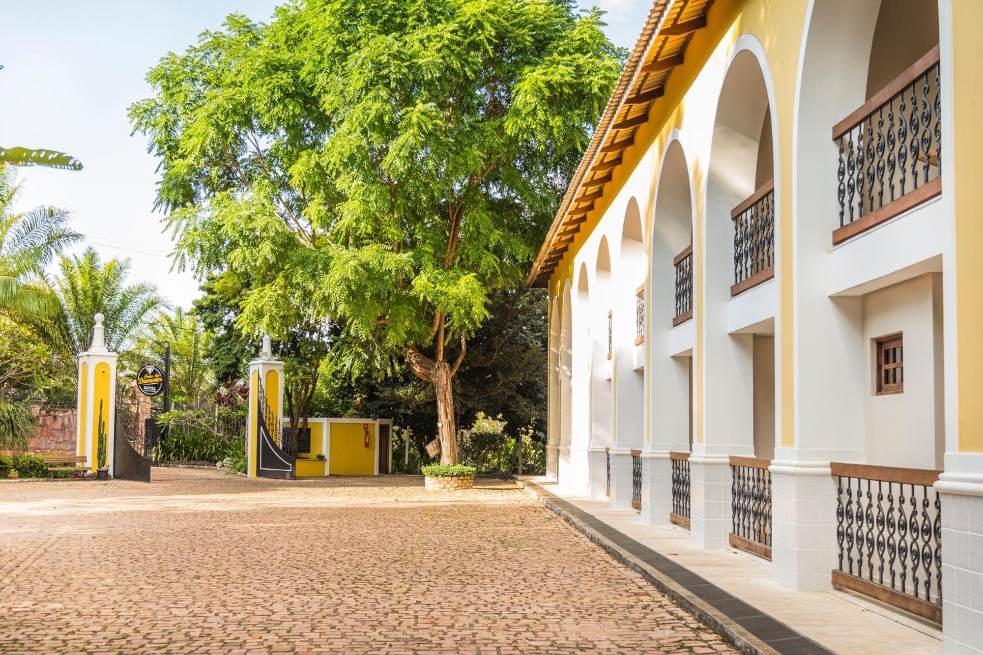 Terra Dos Diamantes Hotel เลนโซยส์ ภายนอก รูปภาพ