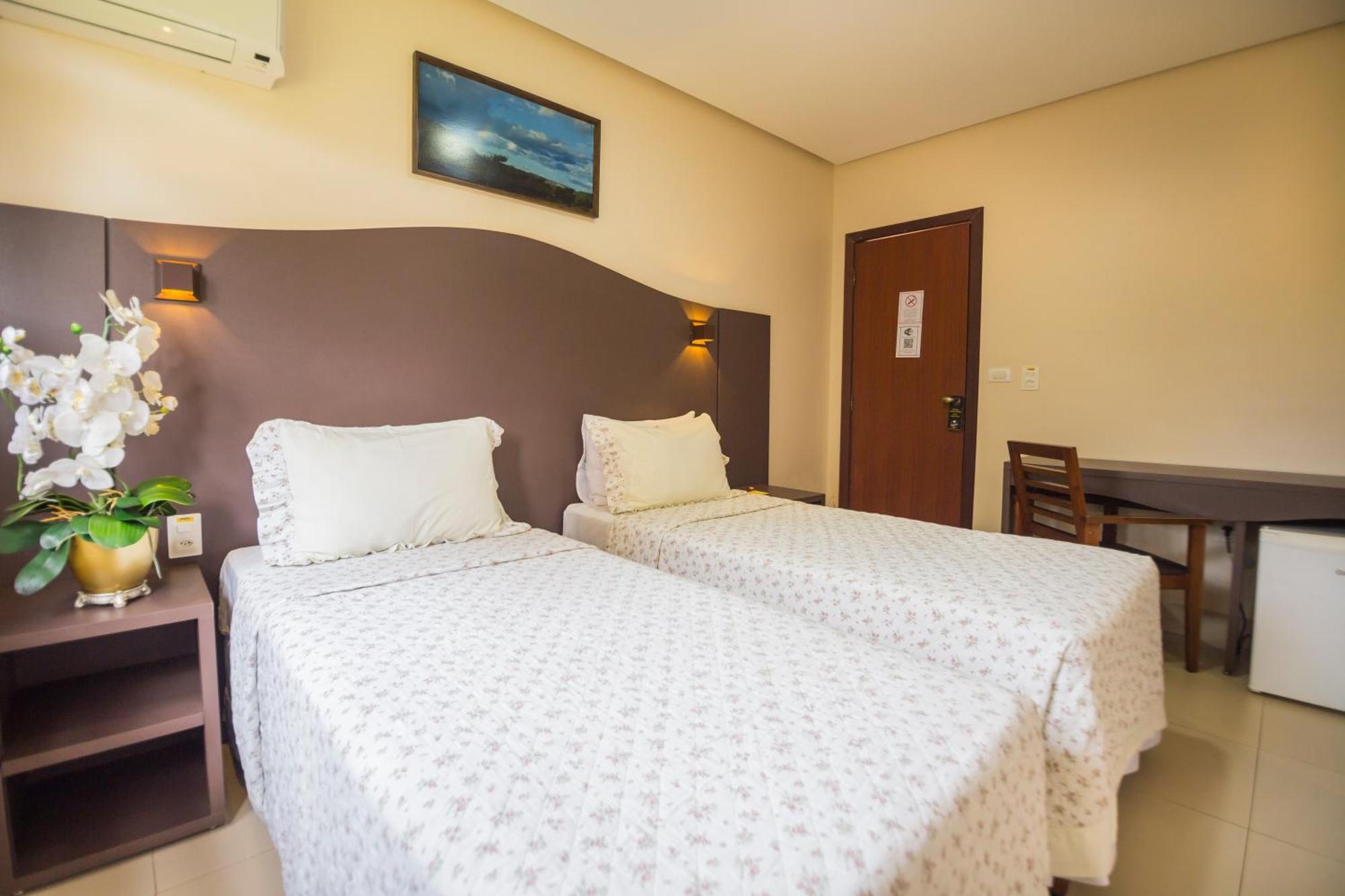 Terra Dos Diamantes Hotel เลนโซยส์ ภายนอก รูปภาพ