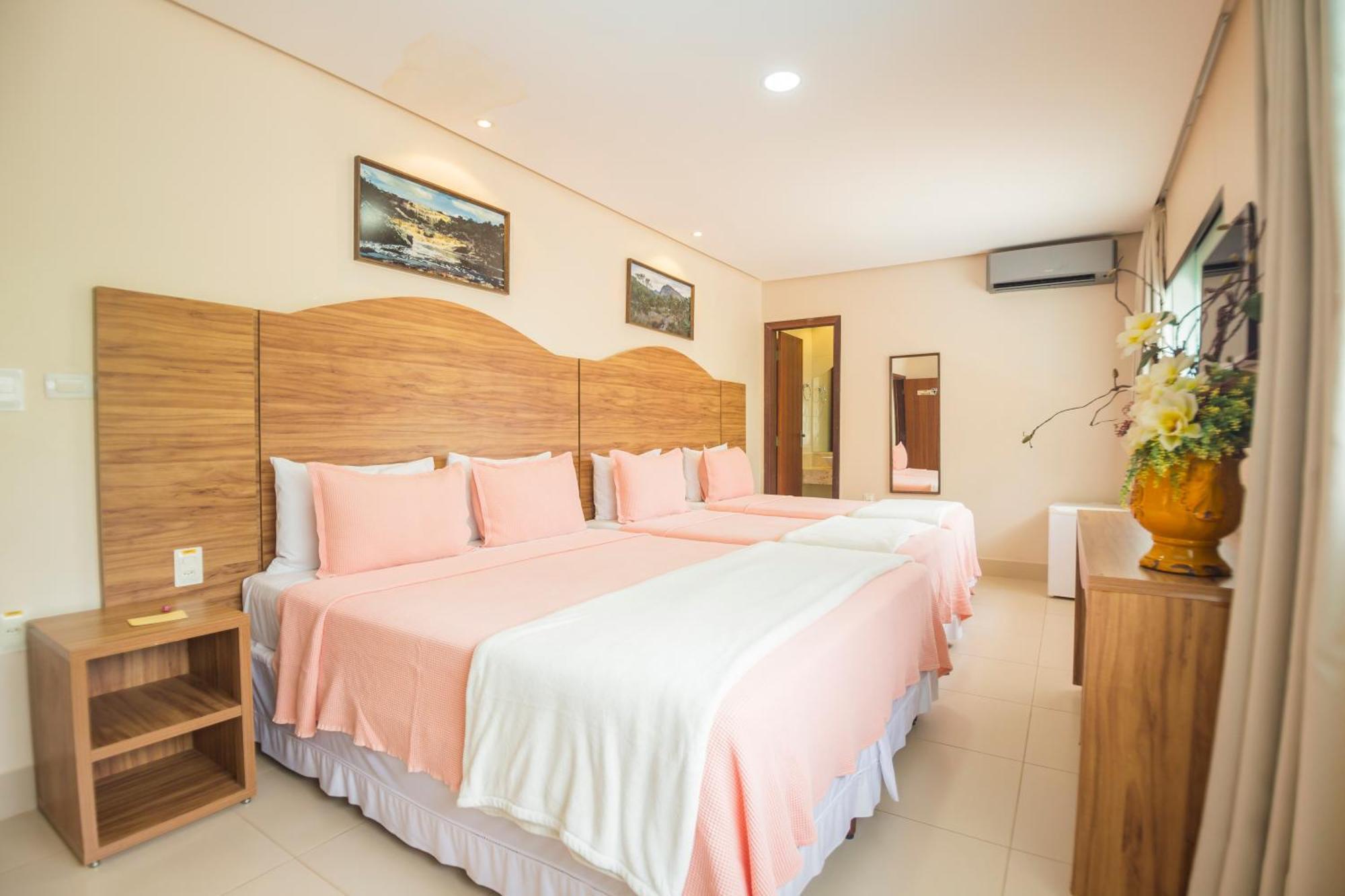 Terra Dos Diamantes Hotel เลนโซยส์ ภายนอก รูปภาพ