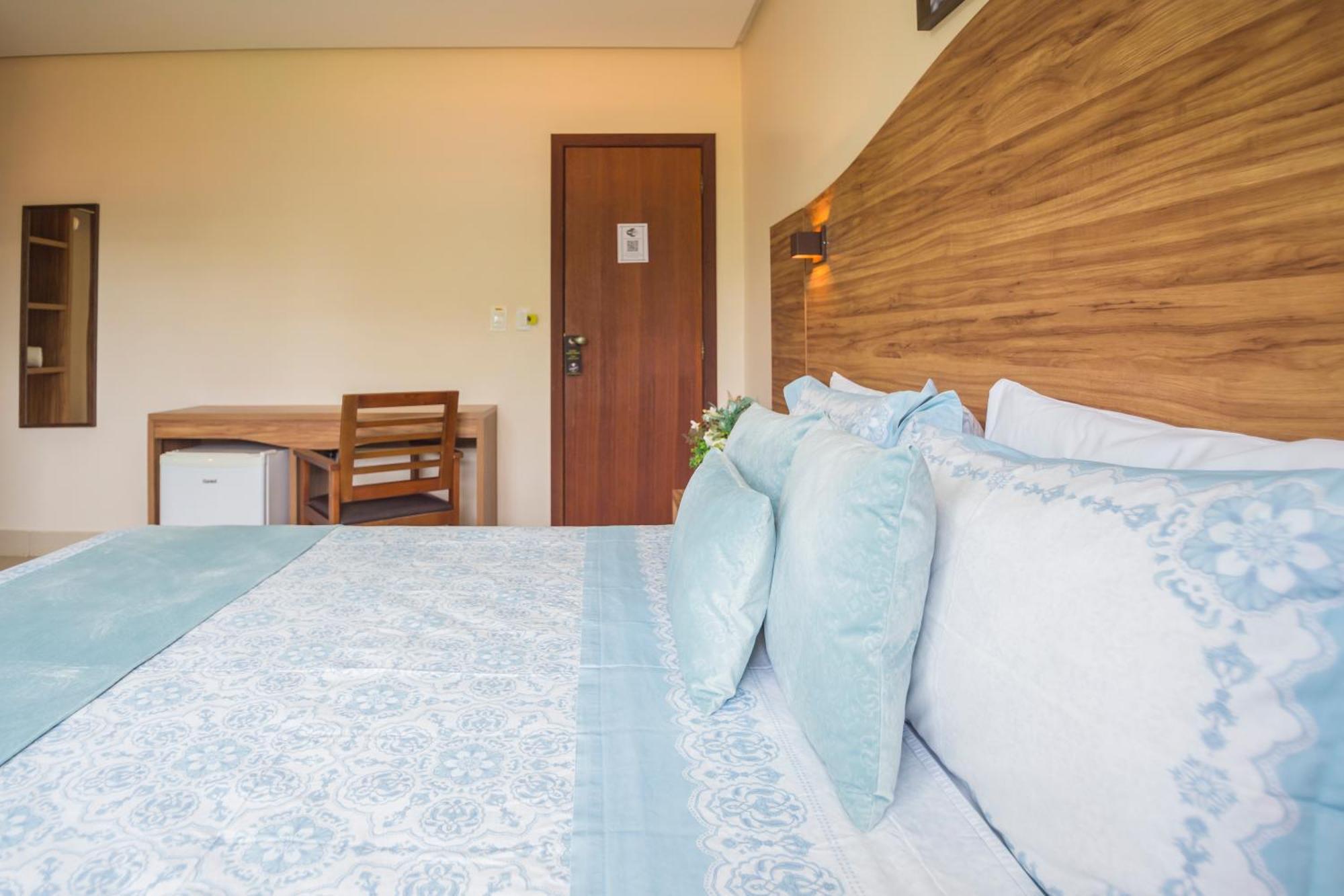 Terra Dos Diamantes Hotel เลนโซยส์ ภายนอก รูปภาพ